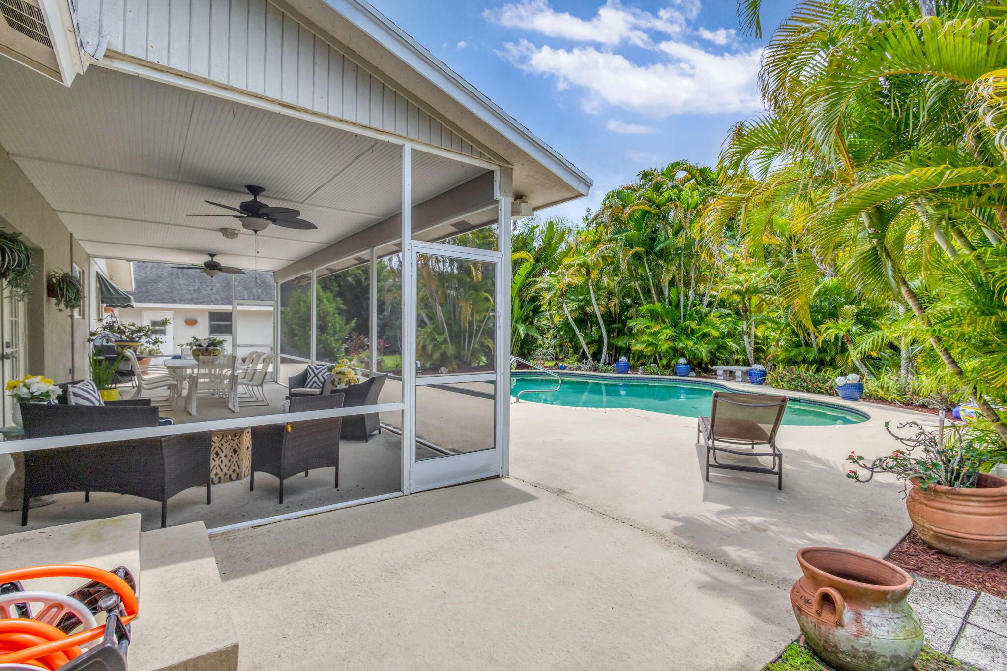 Palm Beach Country Estate - Residential