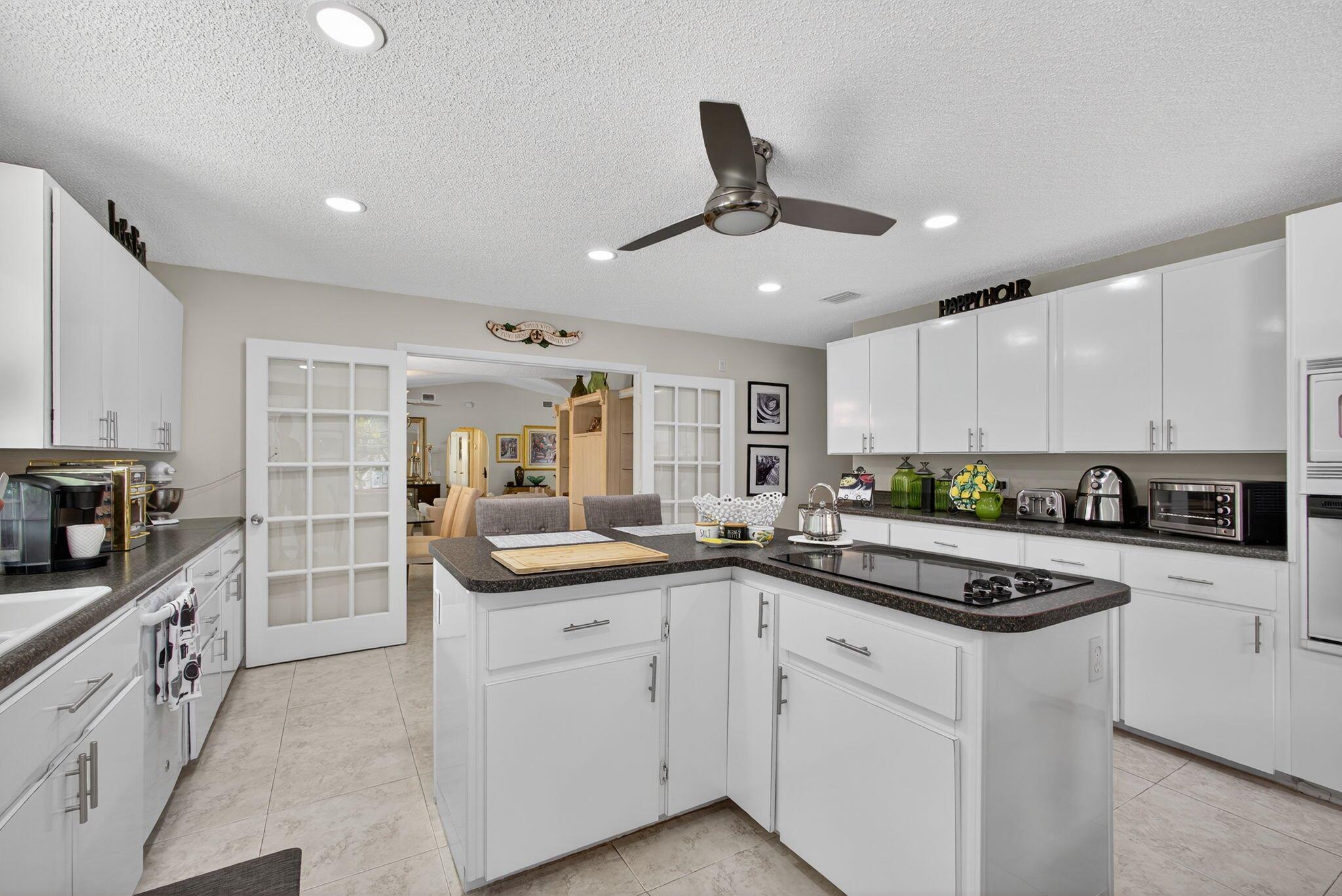 Palm Beach Country Estate - Residential