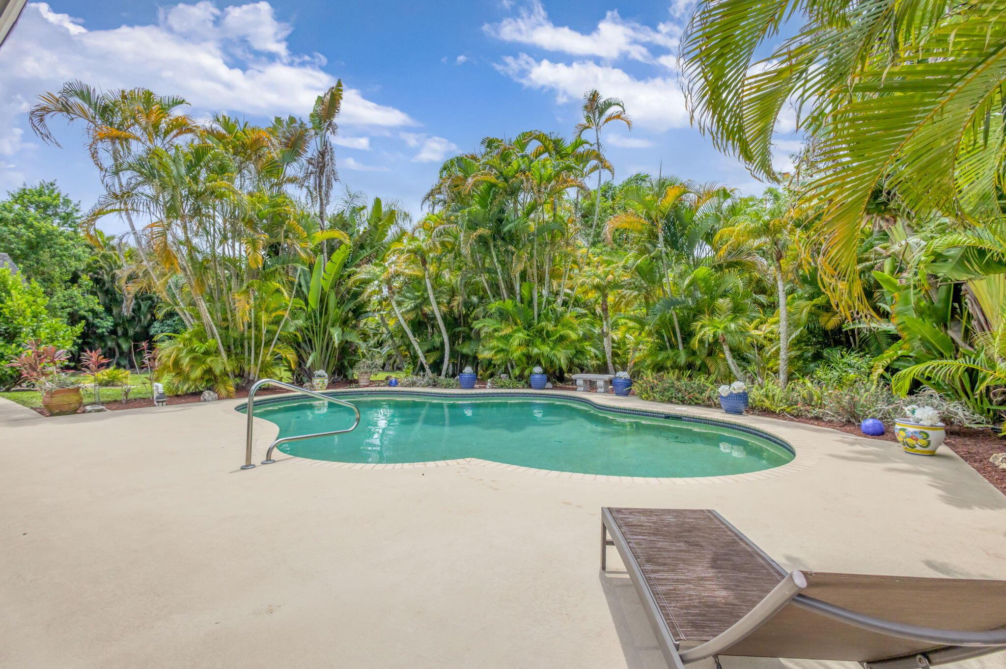 Palm Beach Country Estate - Residential