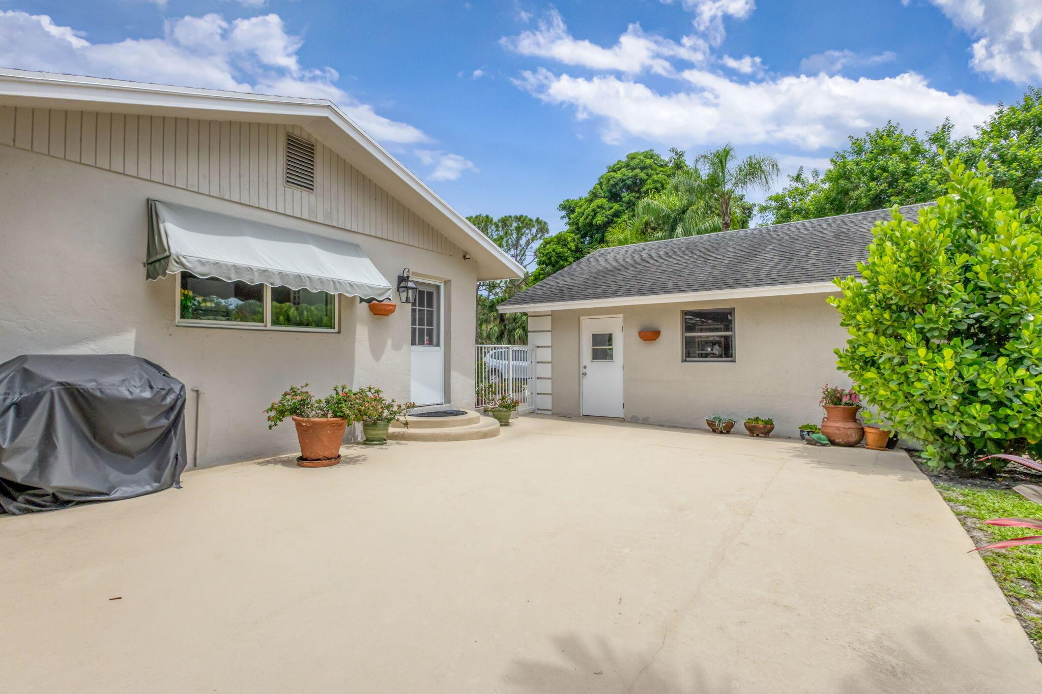 Palm Beach Country Estate - Residential