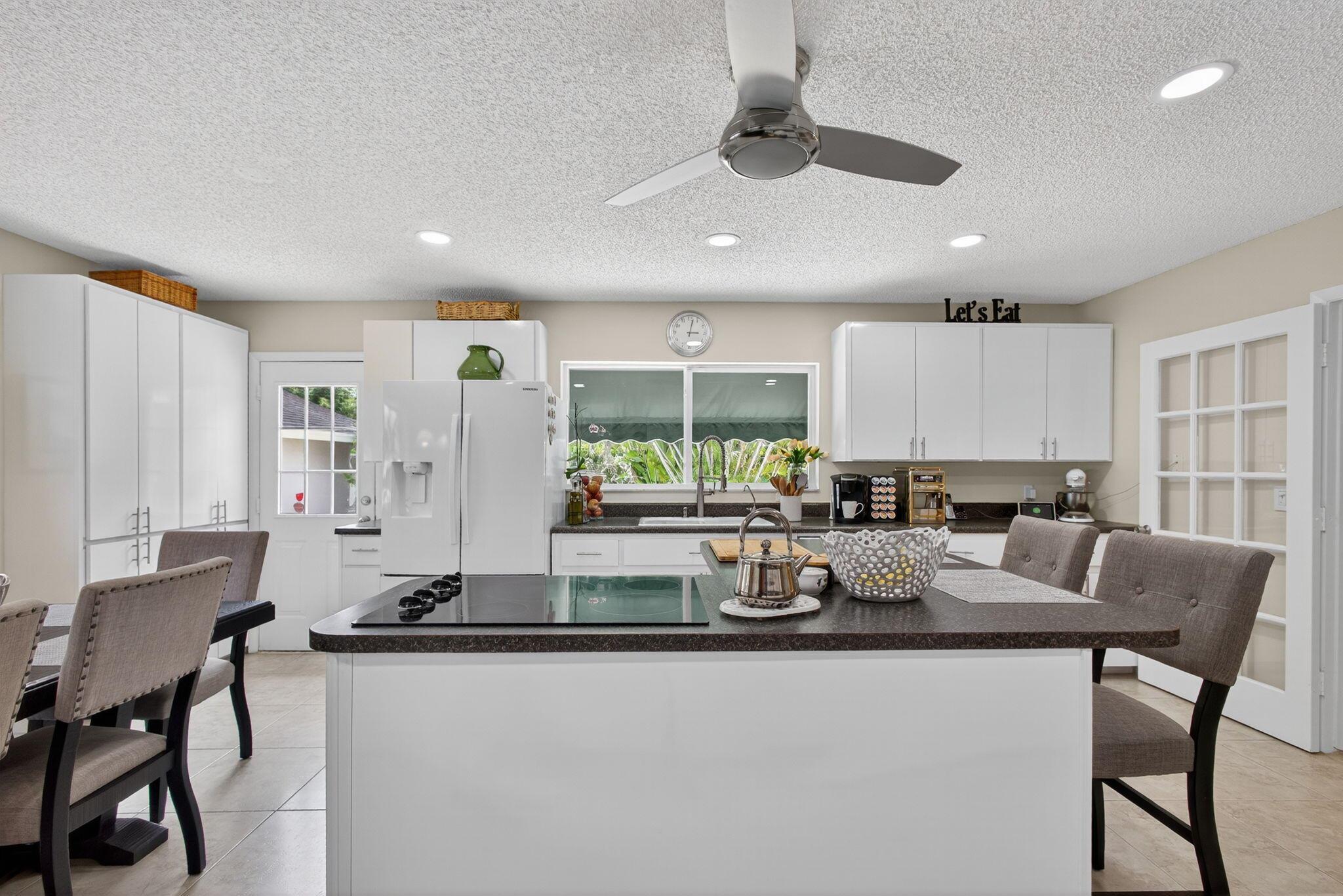 Palm Beach Country Estate - Residential