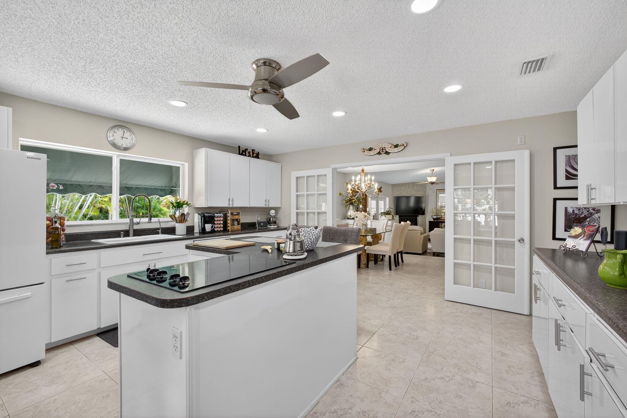 Palm Beach Country Estate - Residential