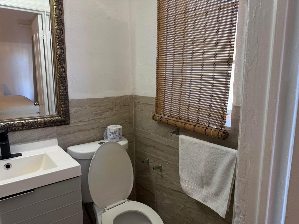 Photo of 380 S FEDERAL Highway #11, Dania Beach, FL 33004 (MLS # B26076710)
