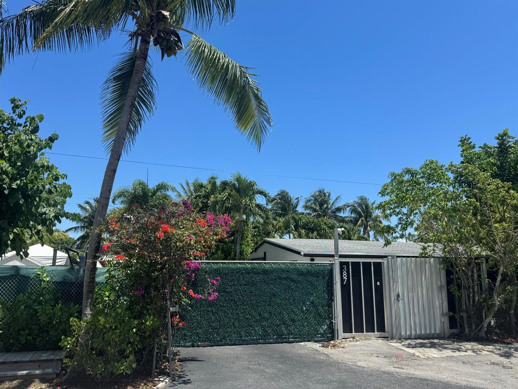 Photo of 387 Enfield Street, Boca Raton, FL 33487 (MLS # R11089580)