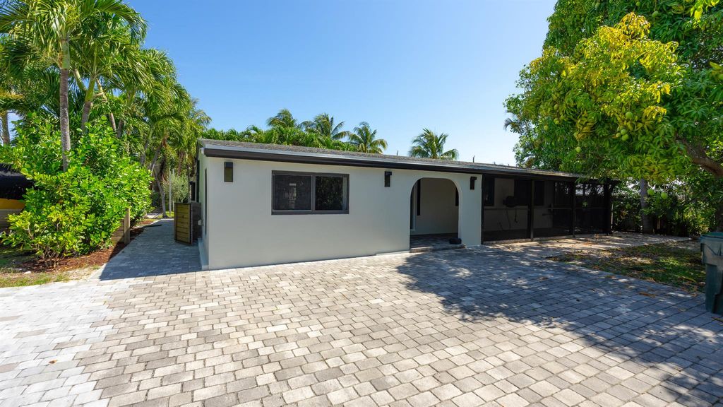 Photo of 387 Enfield Street, Boca Raton, FL 33487 (MLS # R11089580)