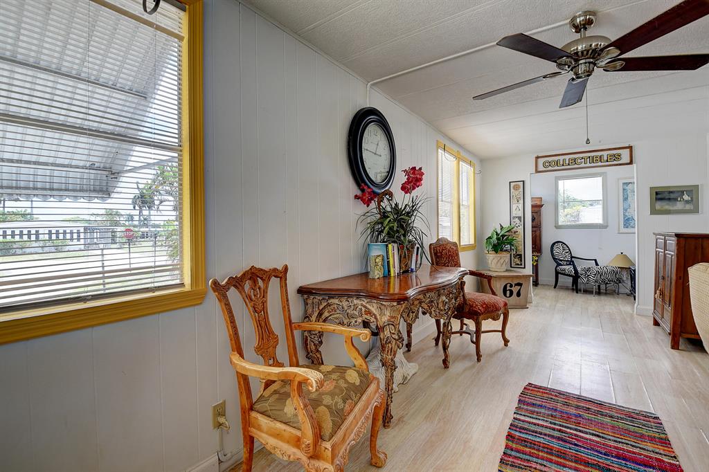 COLONIAL ESTATES INC MOBI - Residential