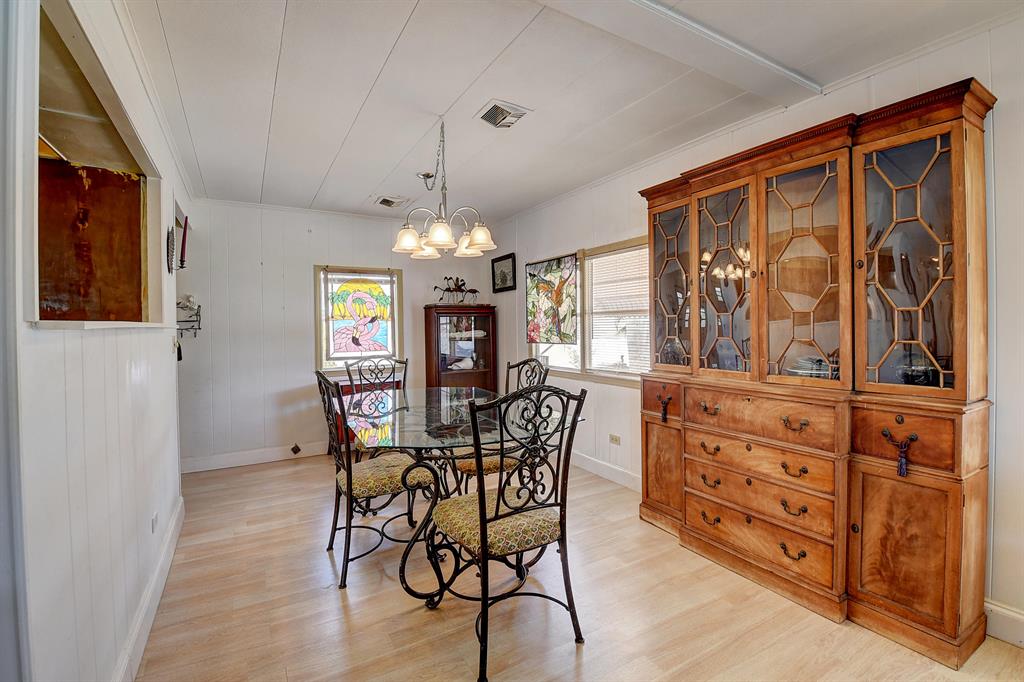 COLONIAL ESTATES INC MOBI - Residential