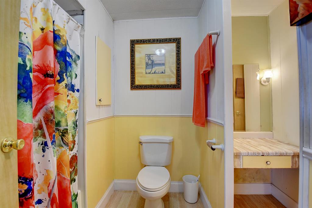 COLONIAL ESTATES INC MOBI - Residential