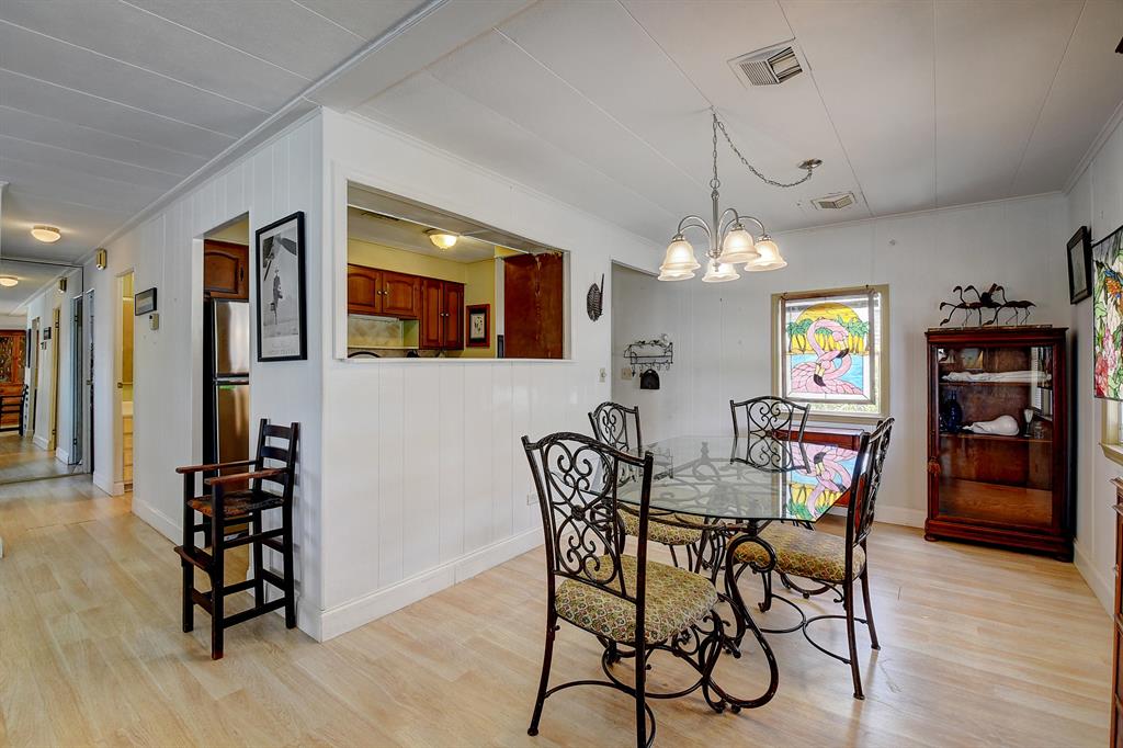 COLONIAL ESTATES INC MOBI - Residential