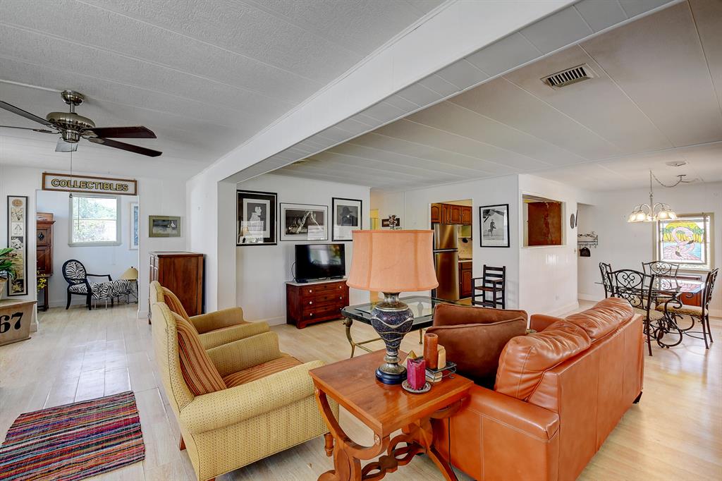 COLONIAL ESTATES INC MOBI - Residential