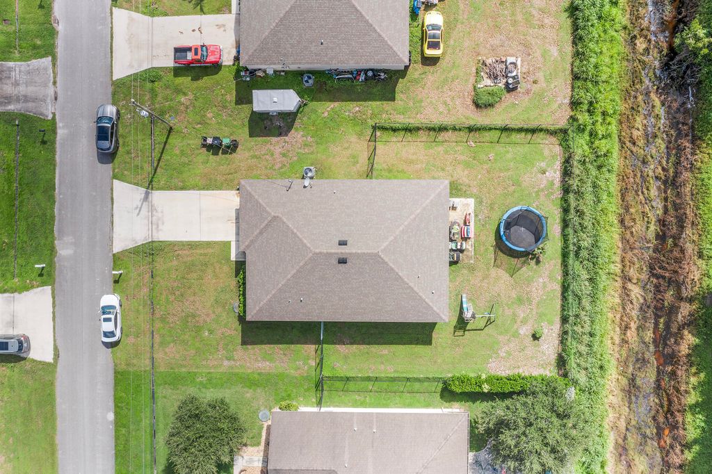 Photo of 574 SW Lacroix Avenue, Port Saint Lucie, FL 34953 (MLS # R11019995)