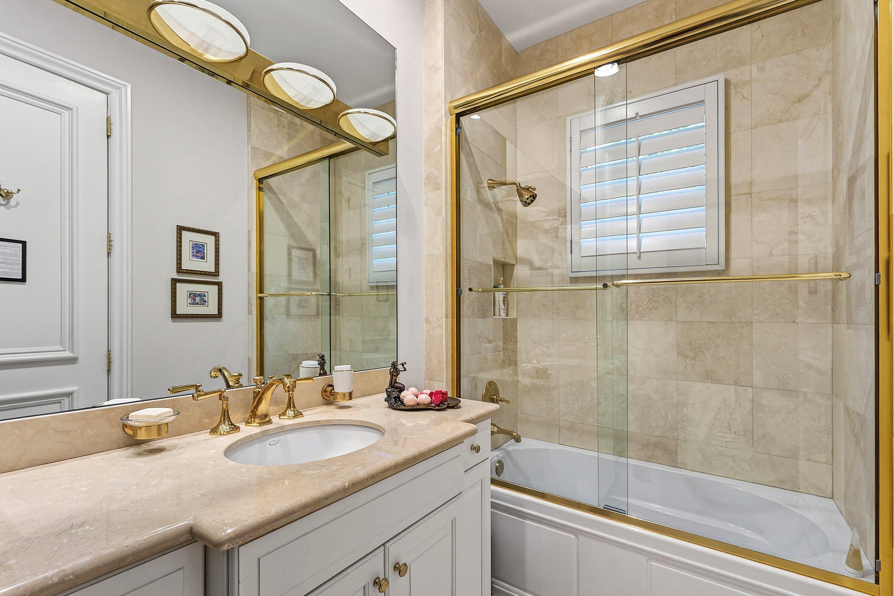 OLD PALM 4 - Residential