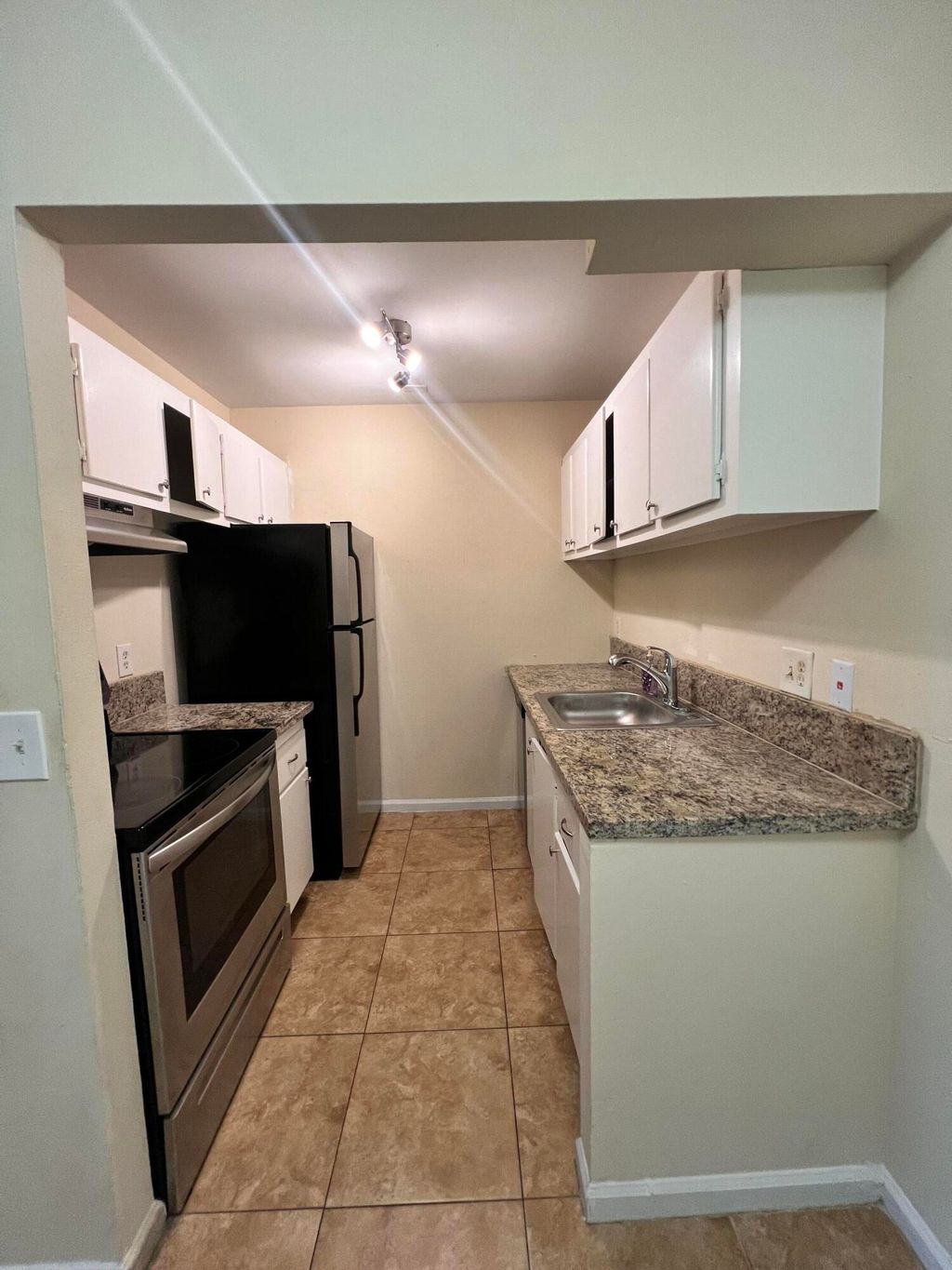 Photo of 1500 N Congress Avenue #B20, West Palm Beach, FL 33401 (MLS # R10983436)