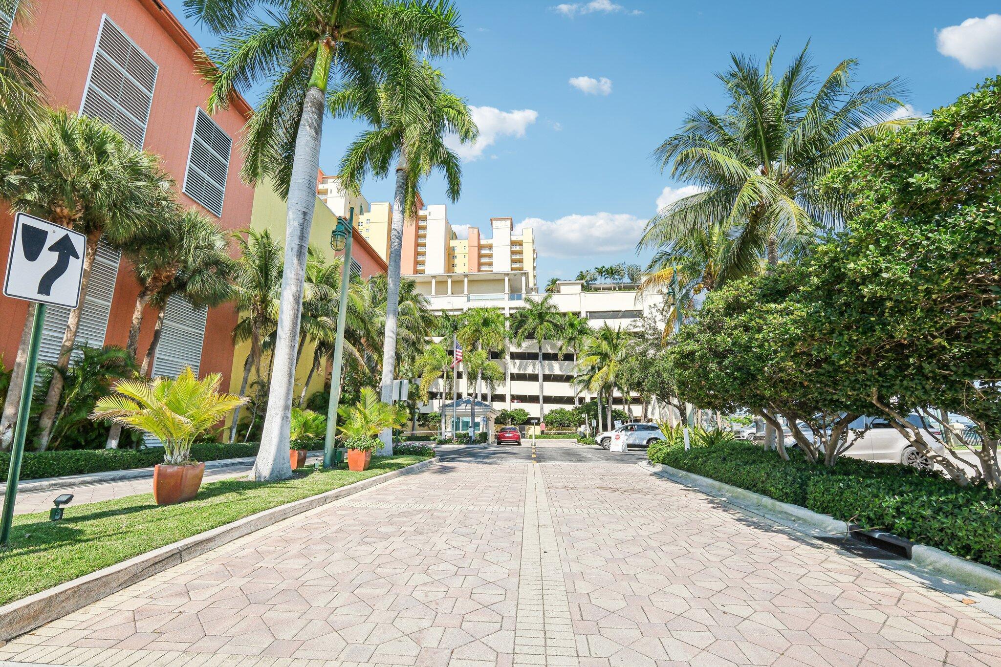 2640 Lake Shore 116 Drive 116