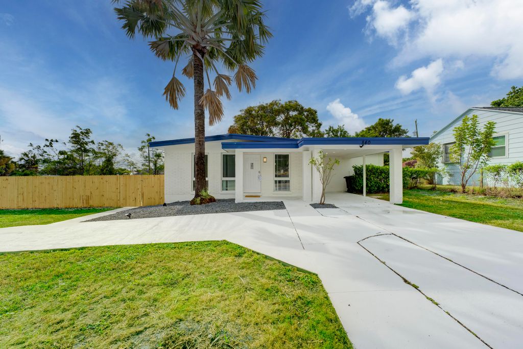 Photo of 840 Bradley Street, West Palm Beach, FL 33405 (MLS # B26024668)