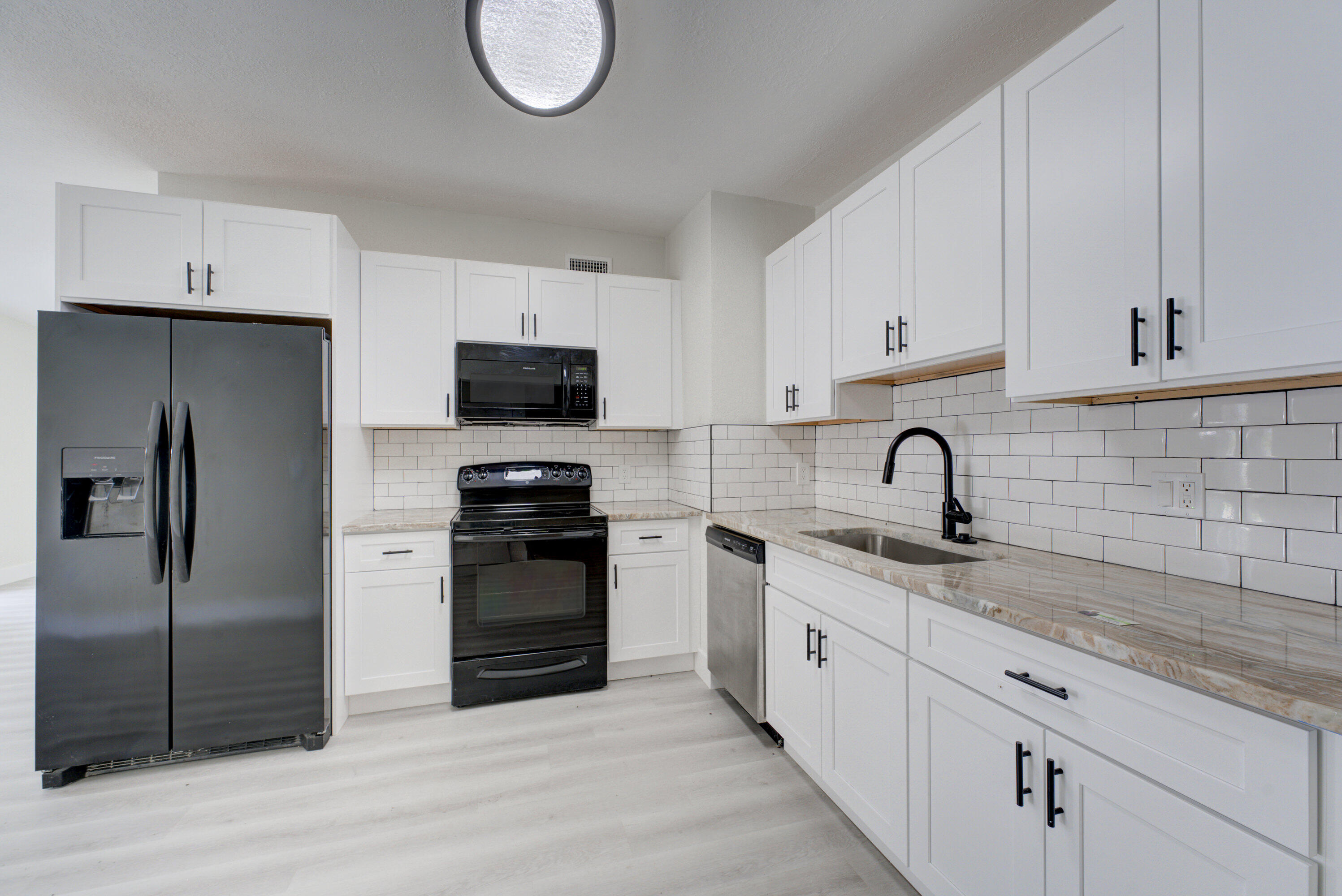 LAKE VIEW RIDGE - Residential