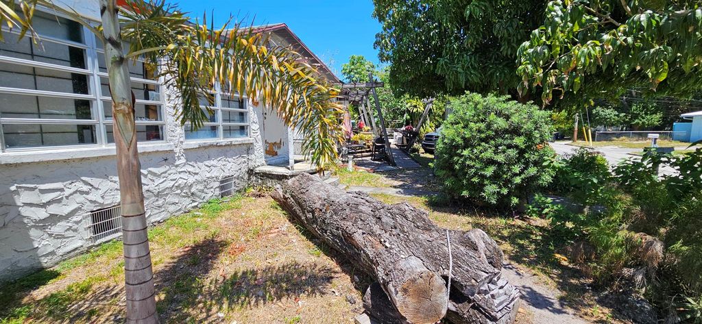 Photo of 1232 Easter Avenue, Fort Pierce, FL 34950 (MLS # R11006335)