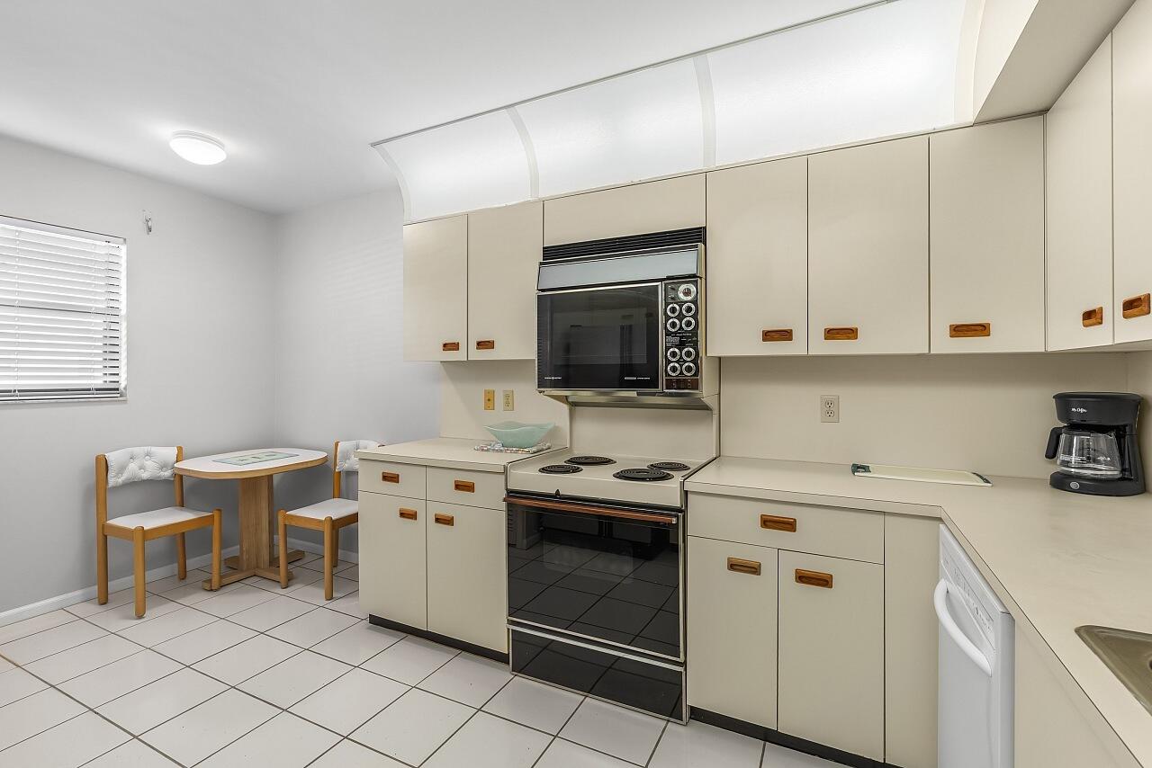 OCEAN PARKS CONDO - Residential