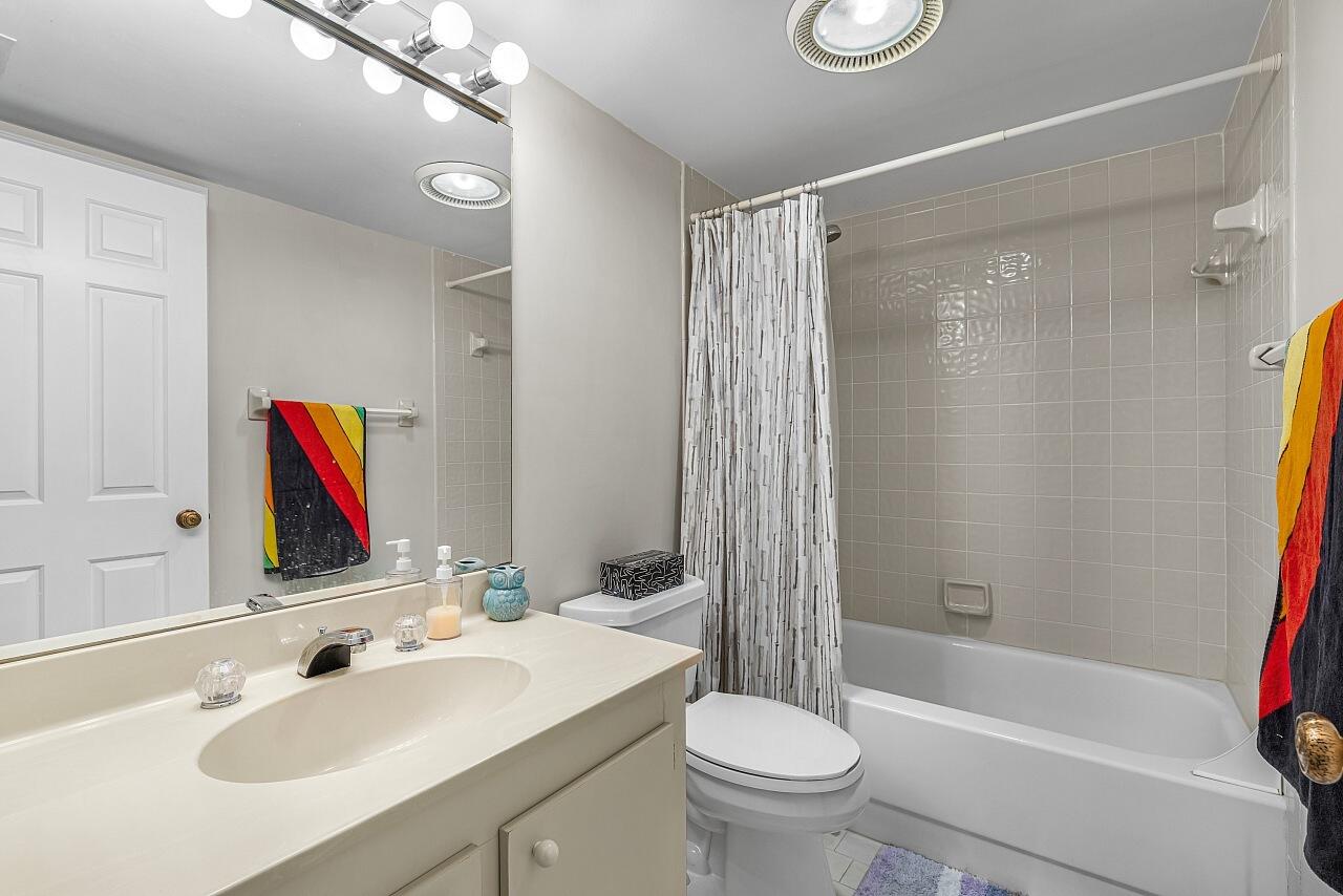 OCEAN PARKS CONDO - Residential