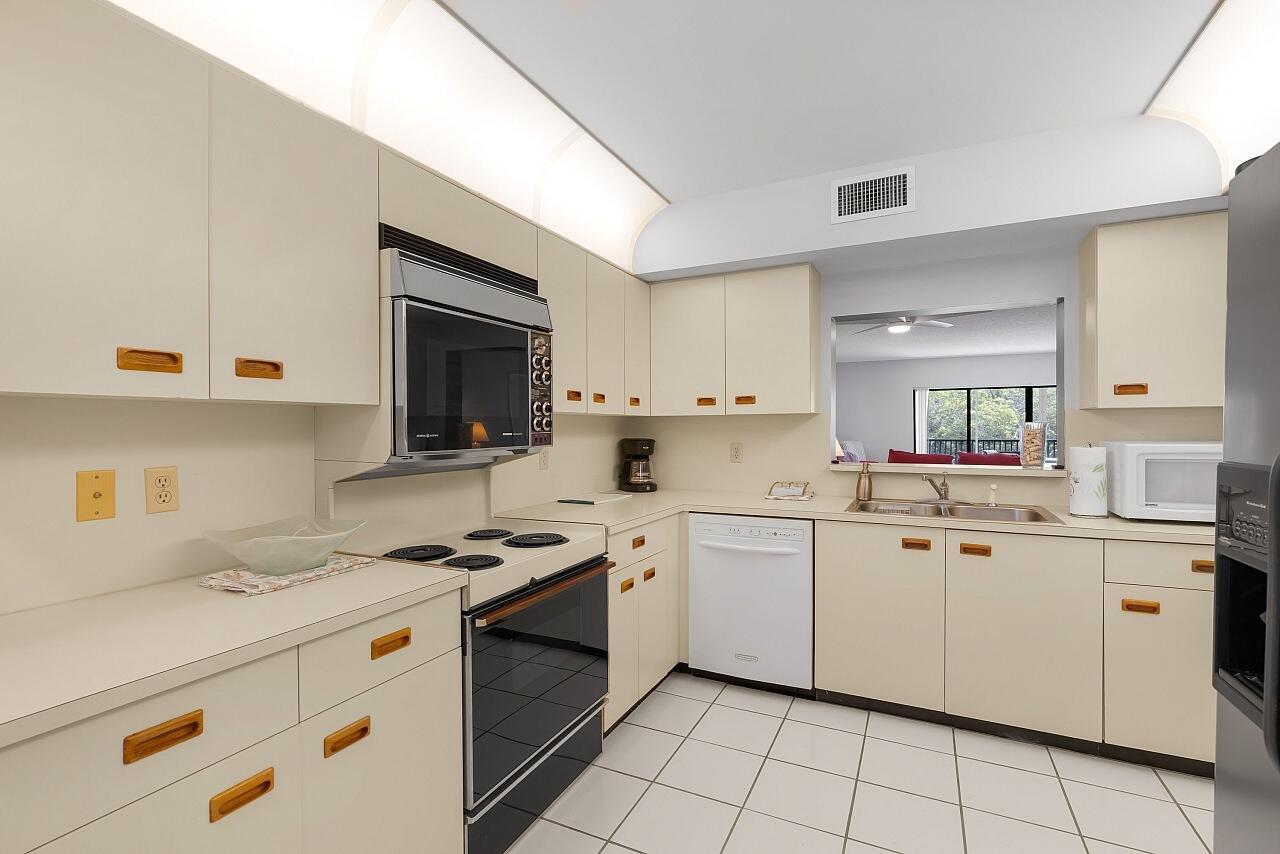 OCEAN PARKS CONDO - Residential