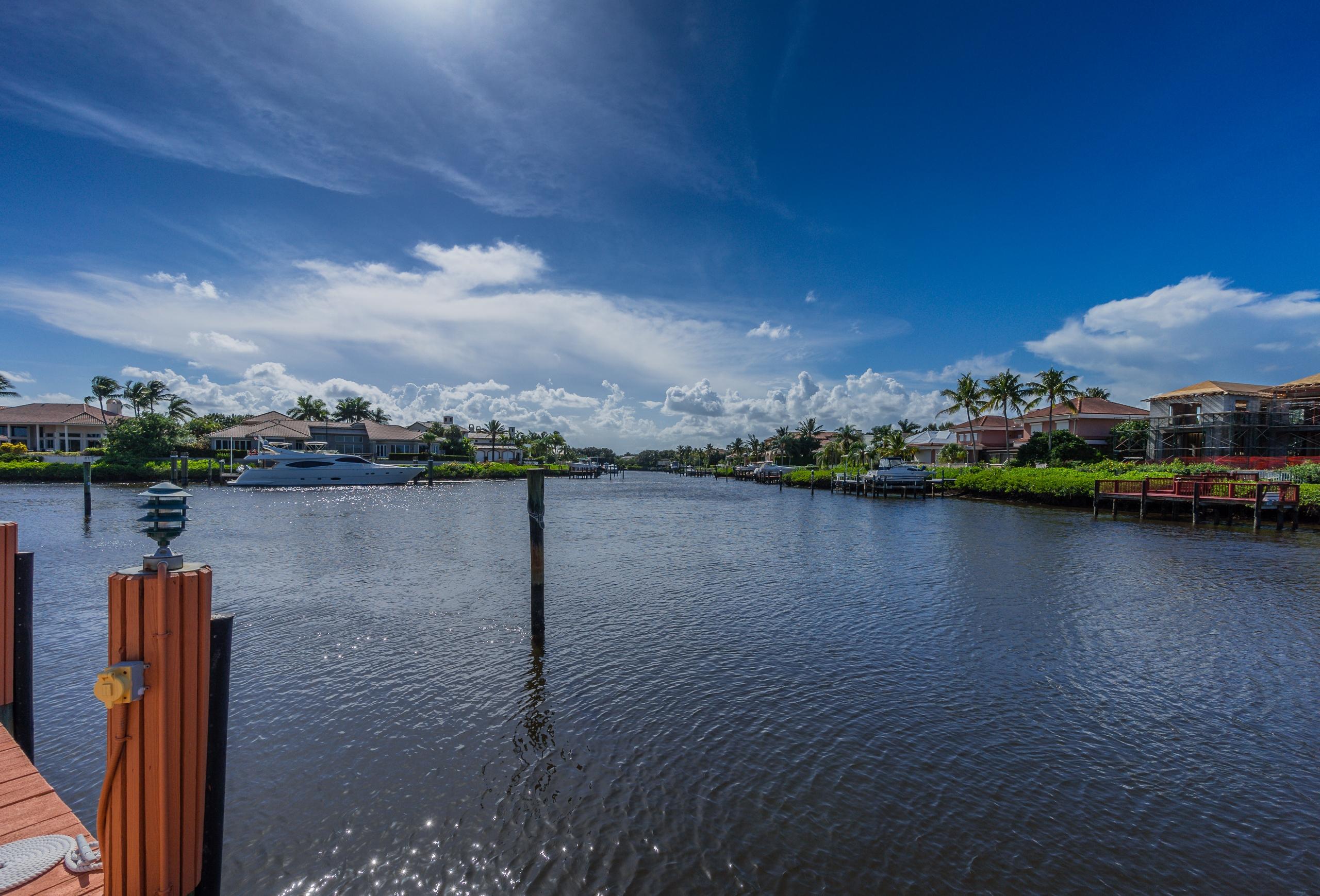 ADMIRALS COVE PAR E - Residential