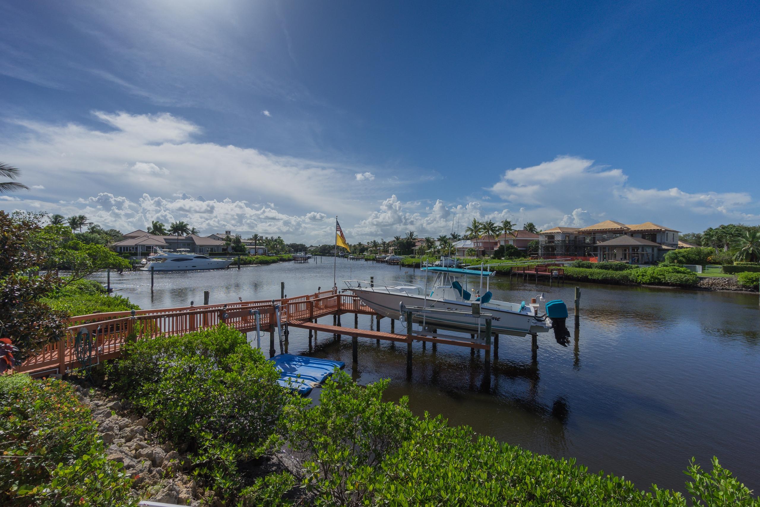 ADMIRALS COVE PAR E - Residential