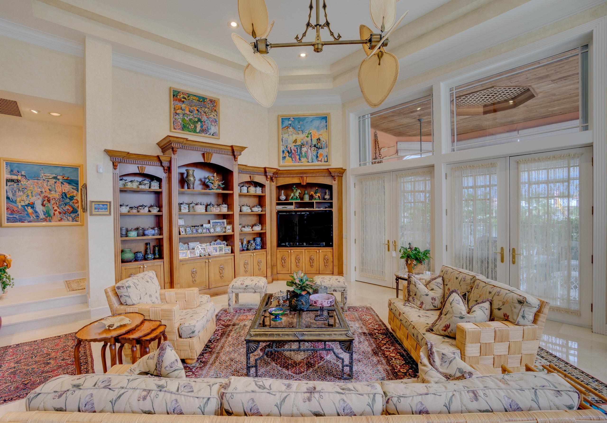 ADMIRALS COVE PAR E - Residential