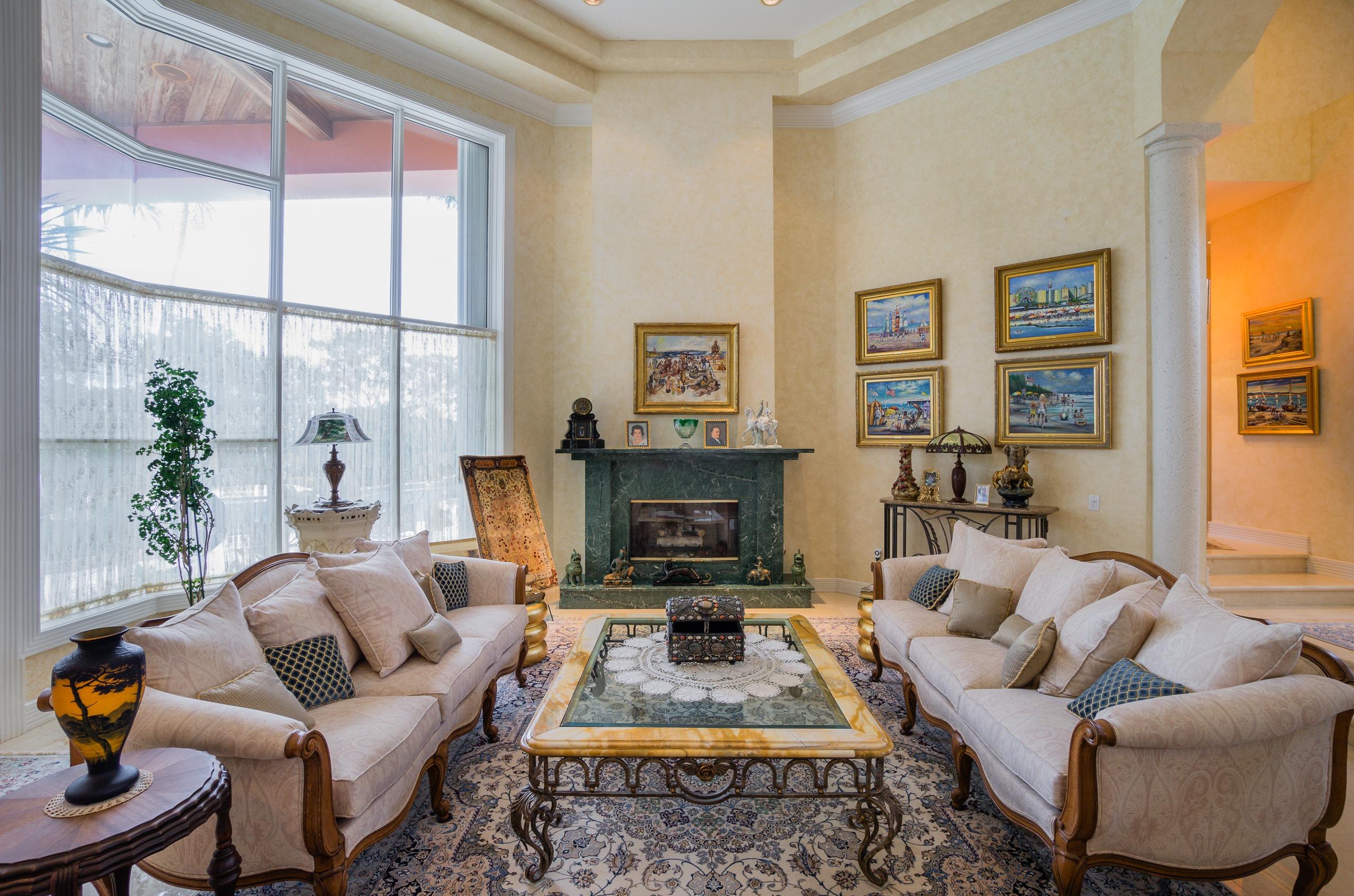 ADMIRALS COVE PAR E - Residential