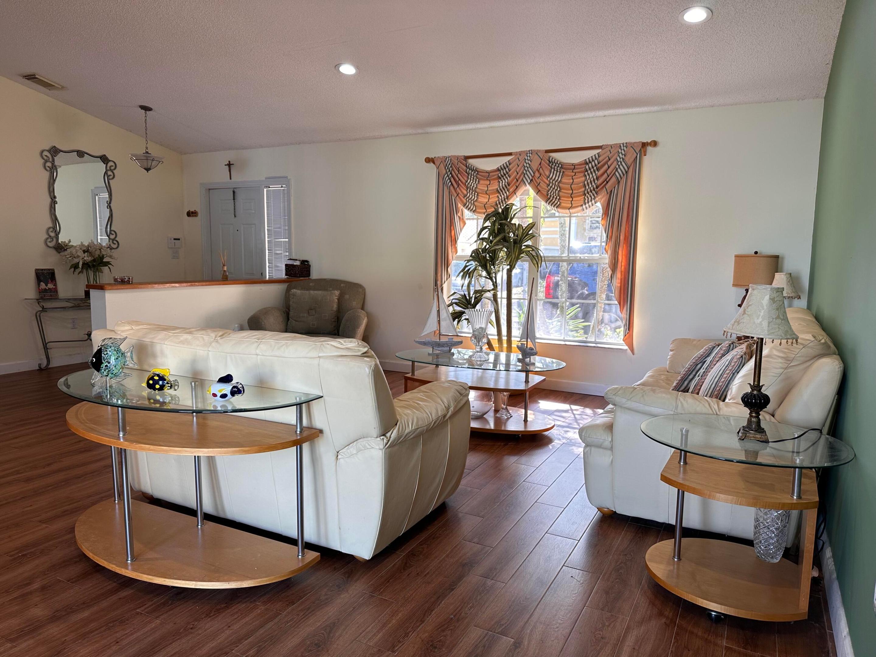 FLAMINGO ESTATES - Residential