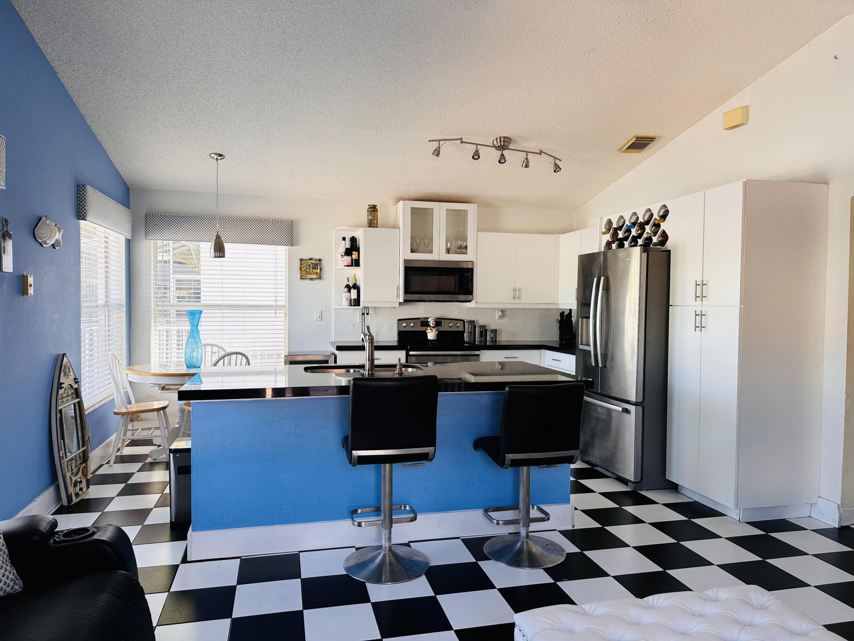 FLAMINGO ESTATES - Residential