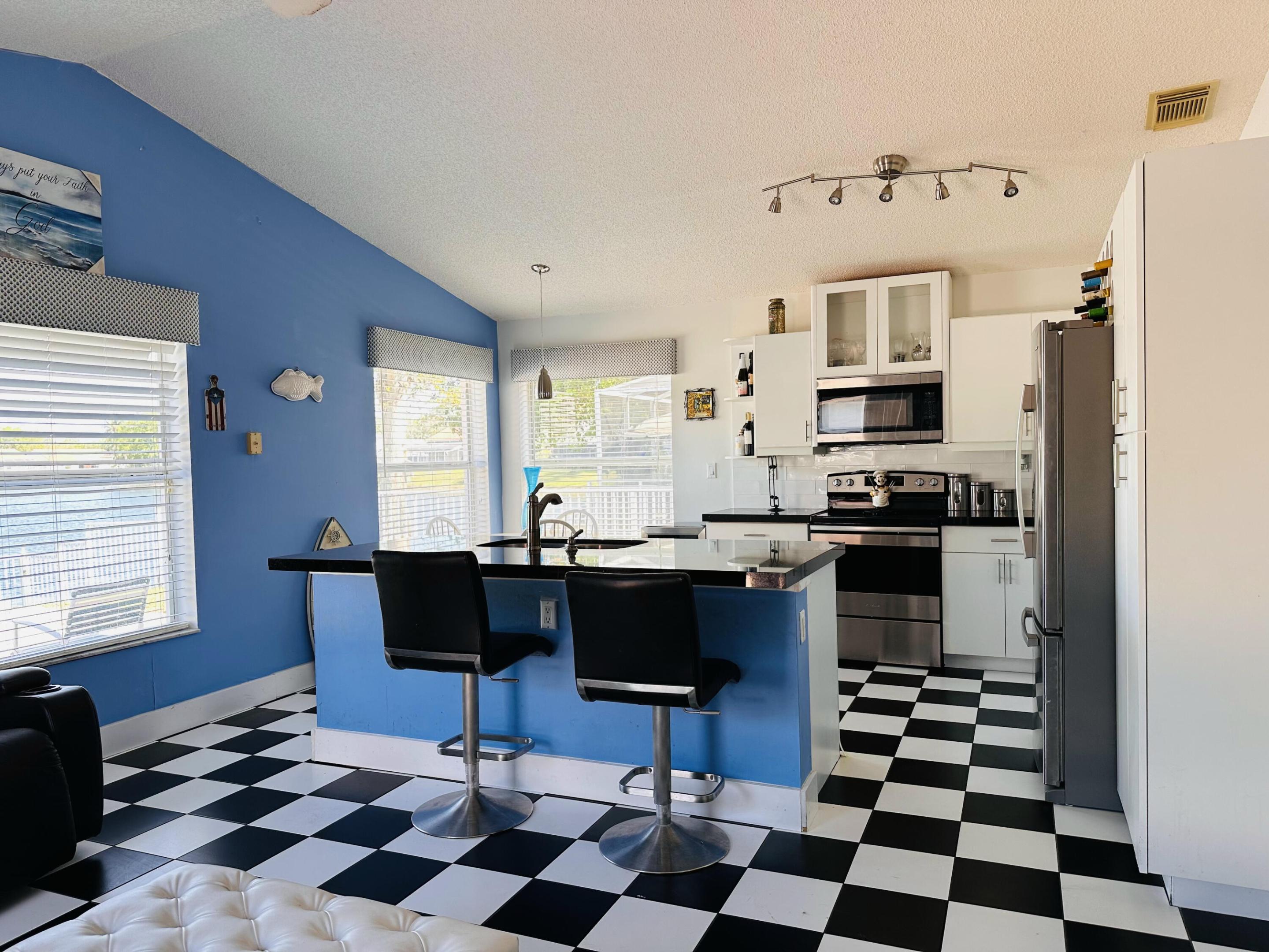 FLAMINGO ESTATES - Residential