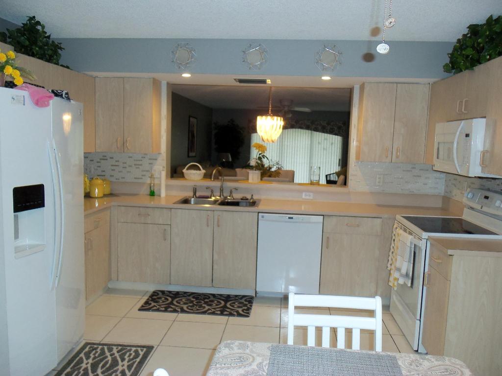 SUN VALLEY EAST CONDO - Residential