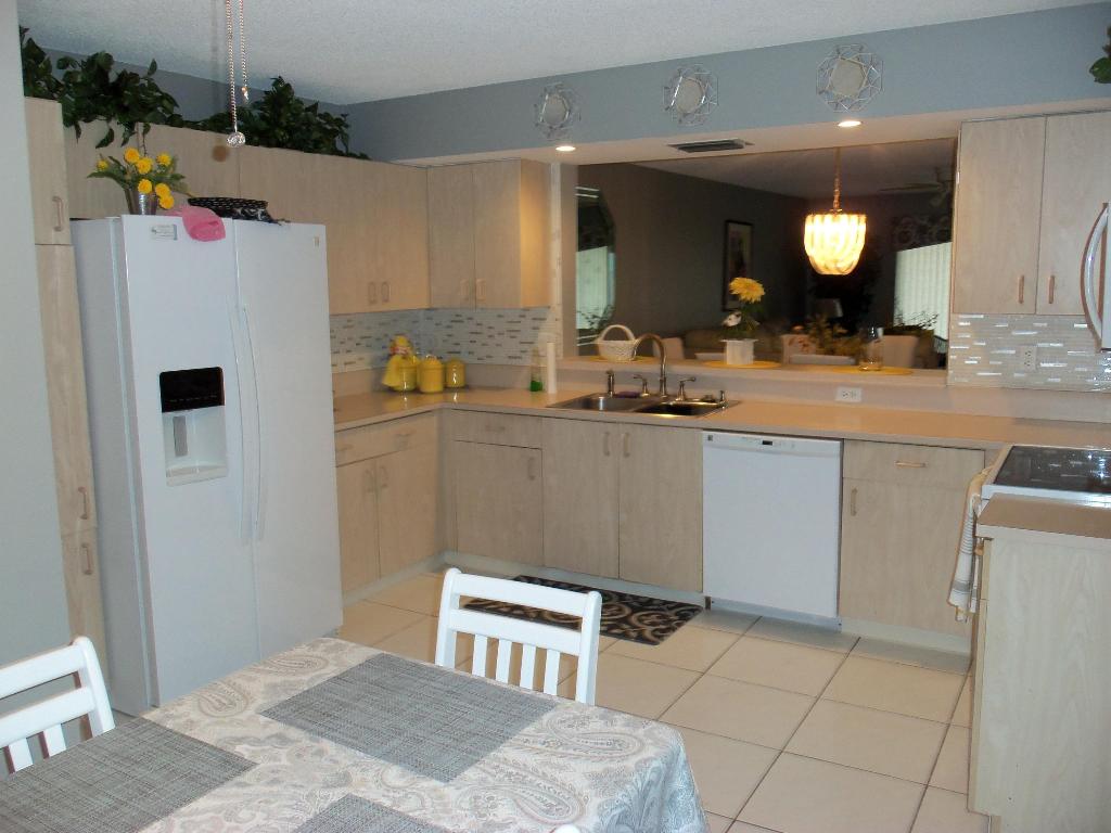 SUN VALLEY EAST CONDO - Residential