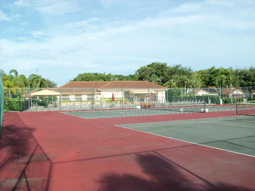 SUN VALLEY EAST CONDO - Residential