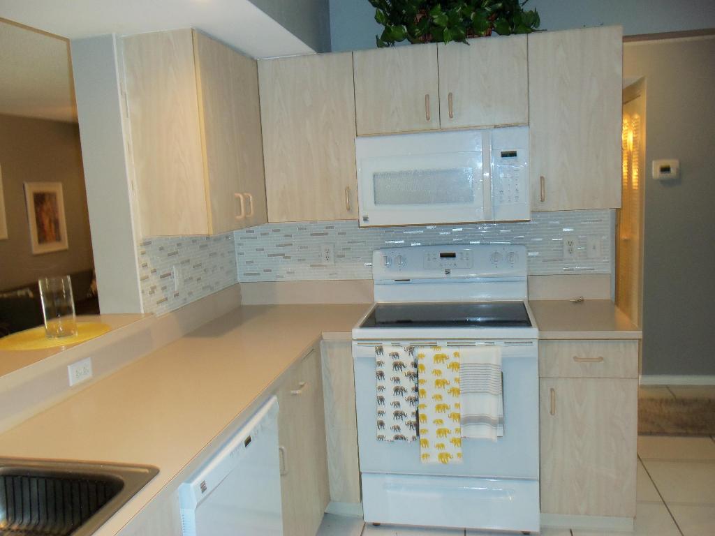 SUN VALLEY EAST CONDO - Residential