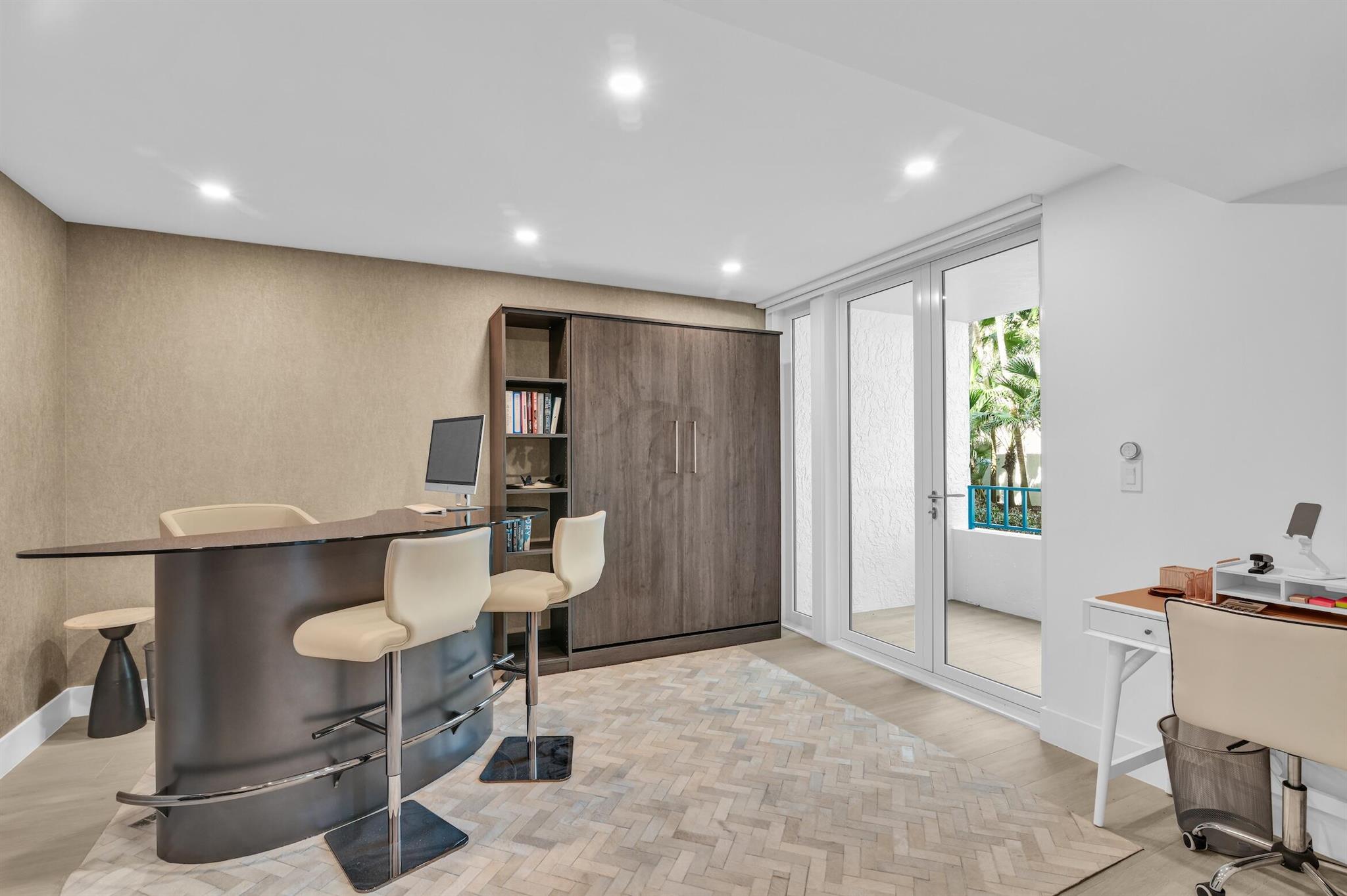 MIZNER COURT CONDO - Residential