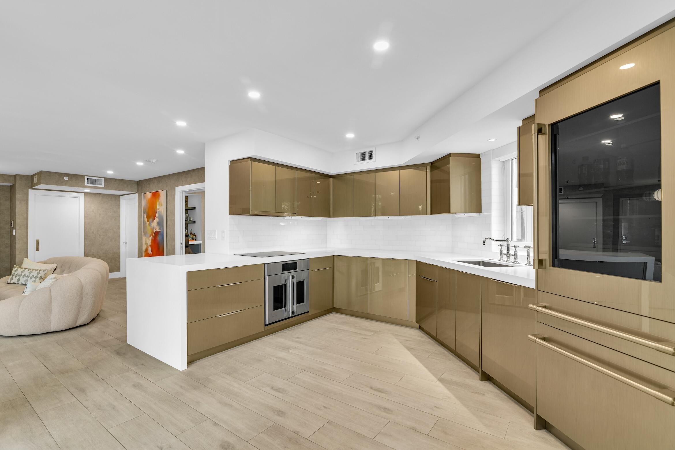 MIZNER COURT CONDO - Residential