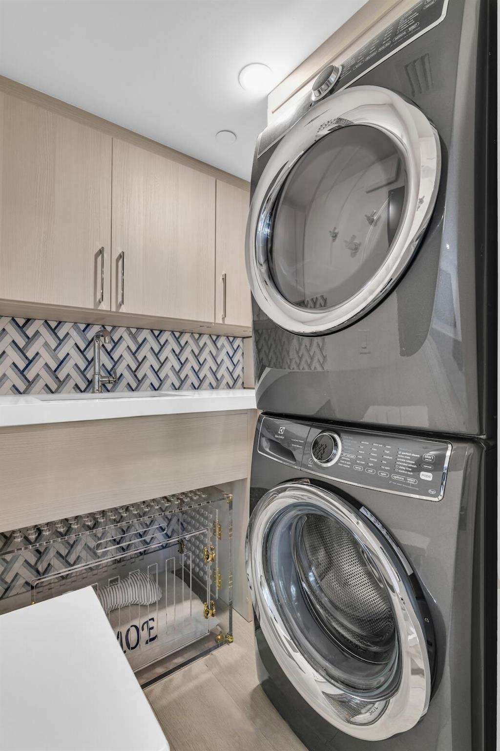 MIZNER COURT CONDO - Residential