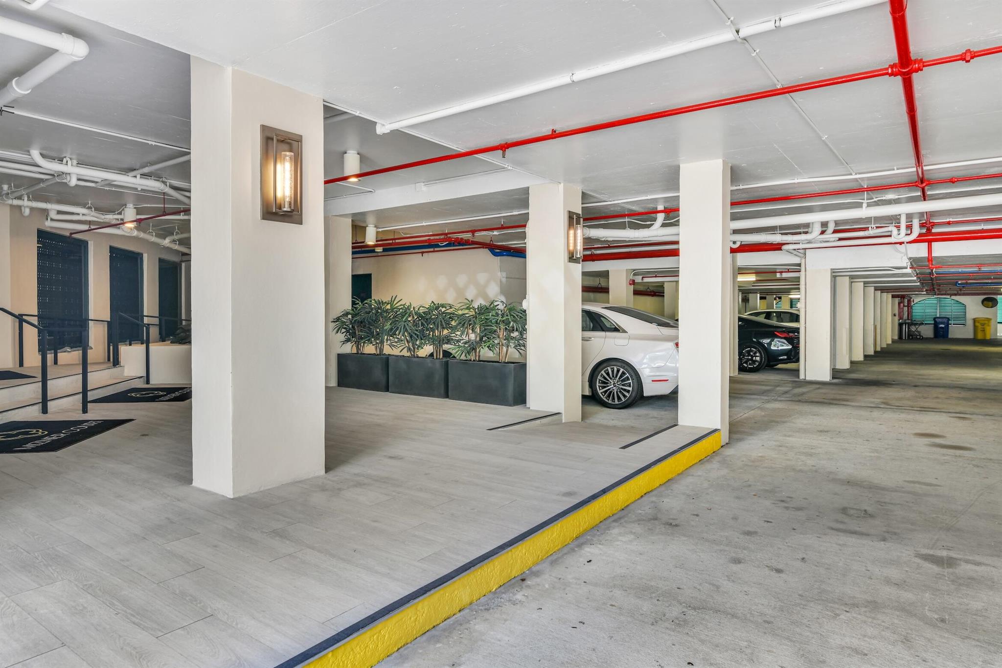 MIZNER COURT CONDO - Residential