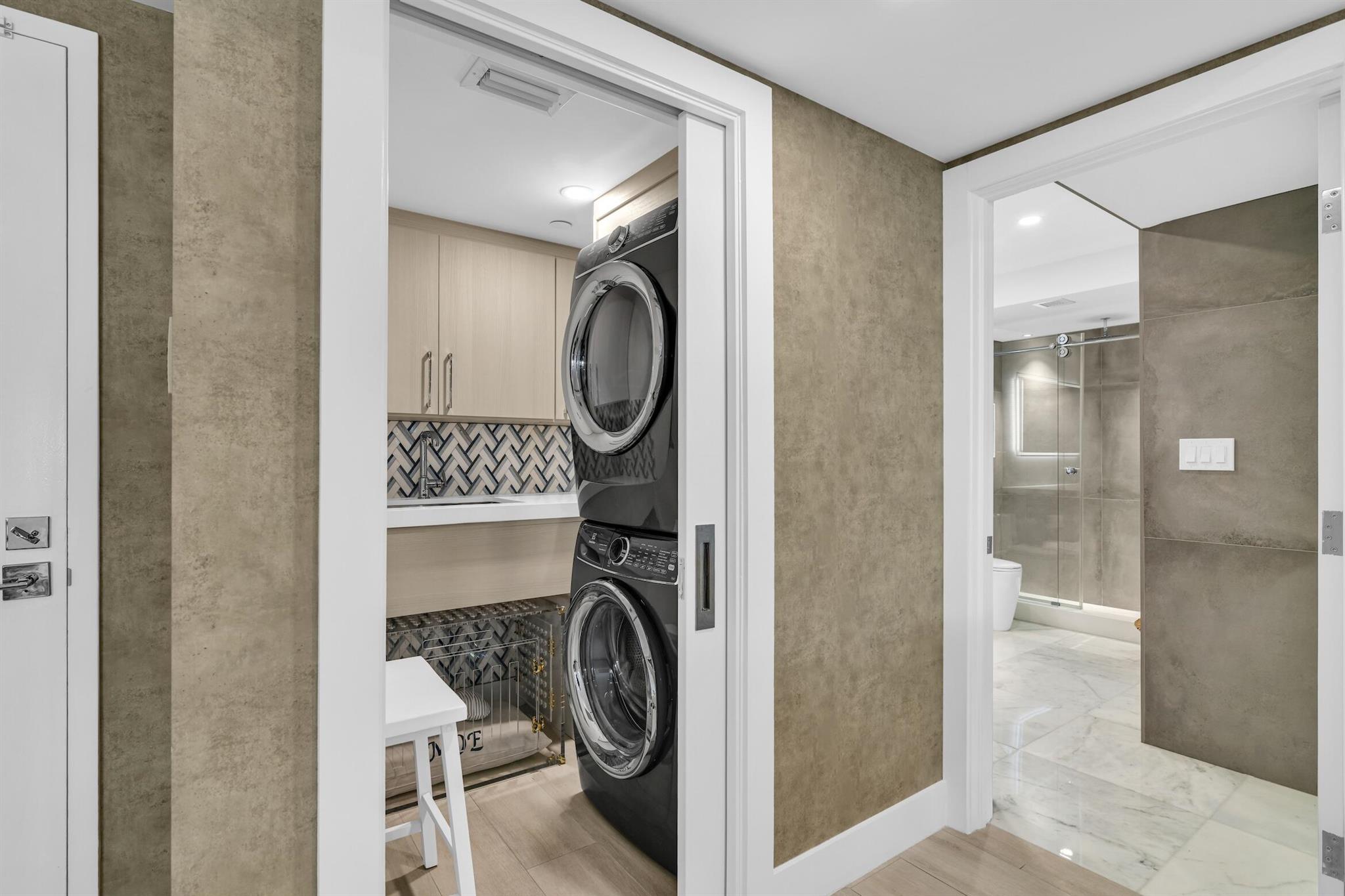 MIZNER COURT CONDO - Residential