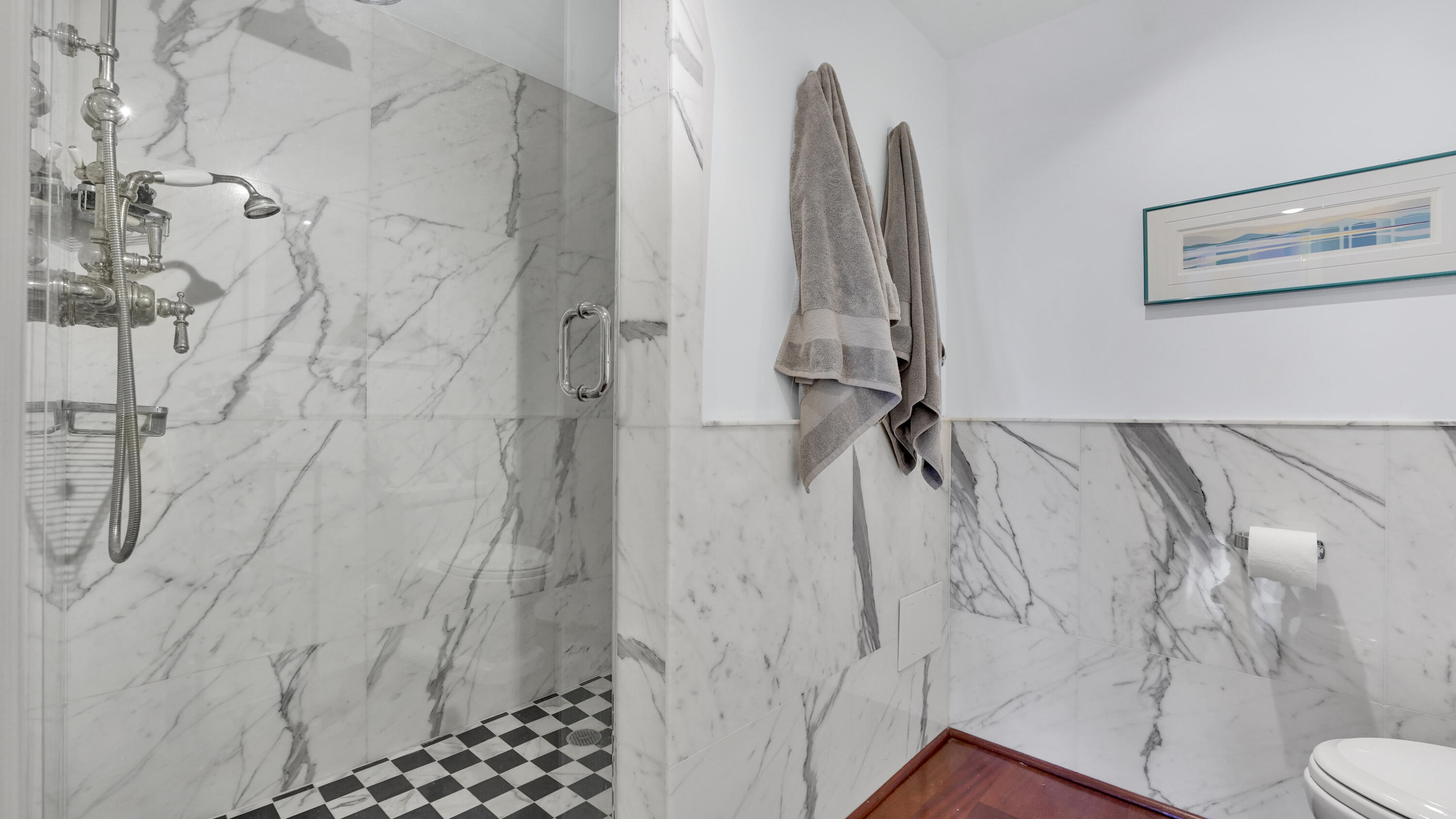 FOUR SEASONS CONDO - Residential