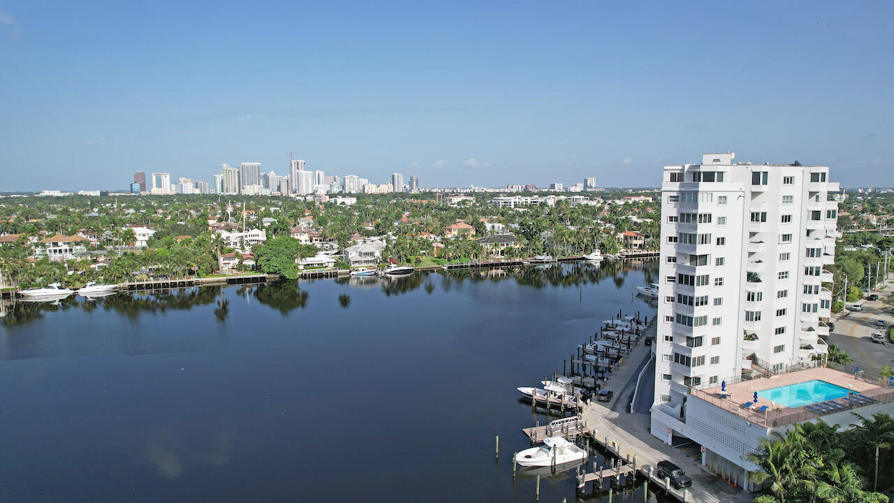 FOUR SEASONS CONDO - Residential