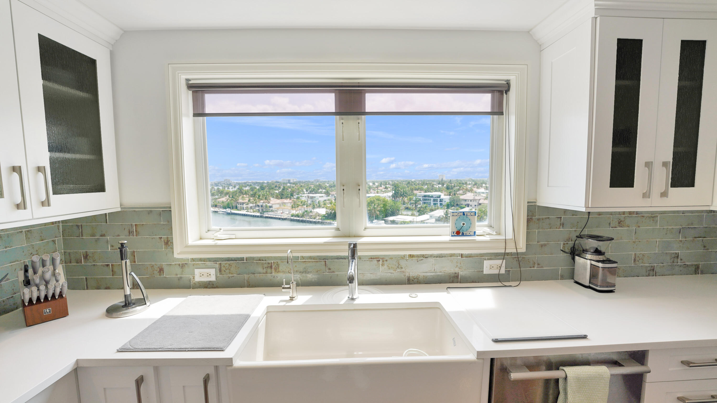 FOUR SEASONS CONDO - Residential