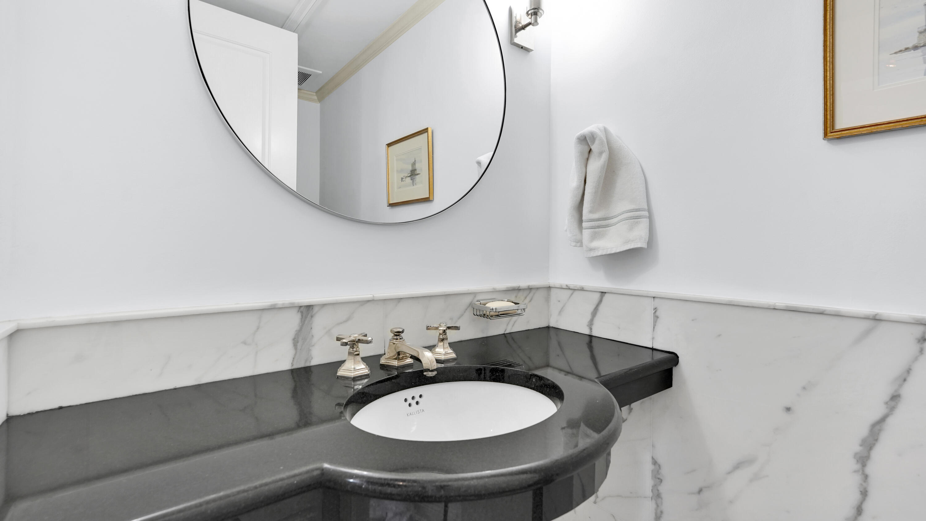 FOUR SEASONS CONDO - Residential