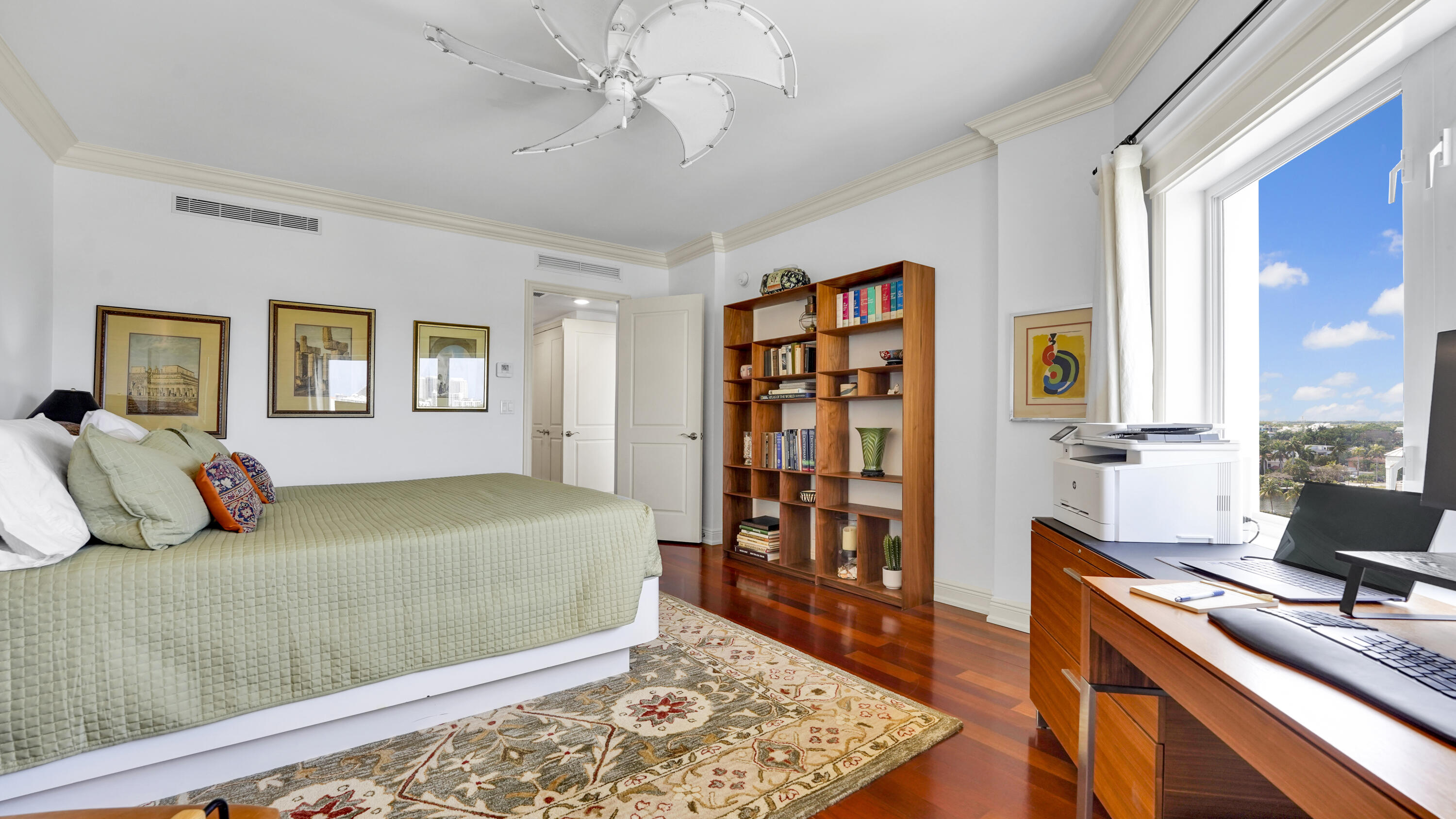 FOUR SEASONS CONDO - Residential
