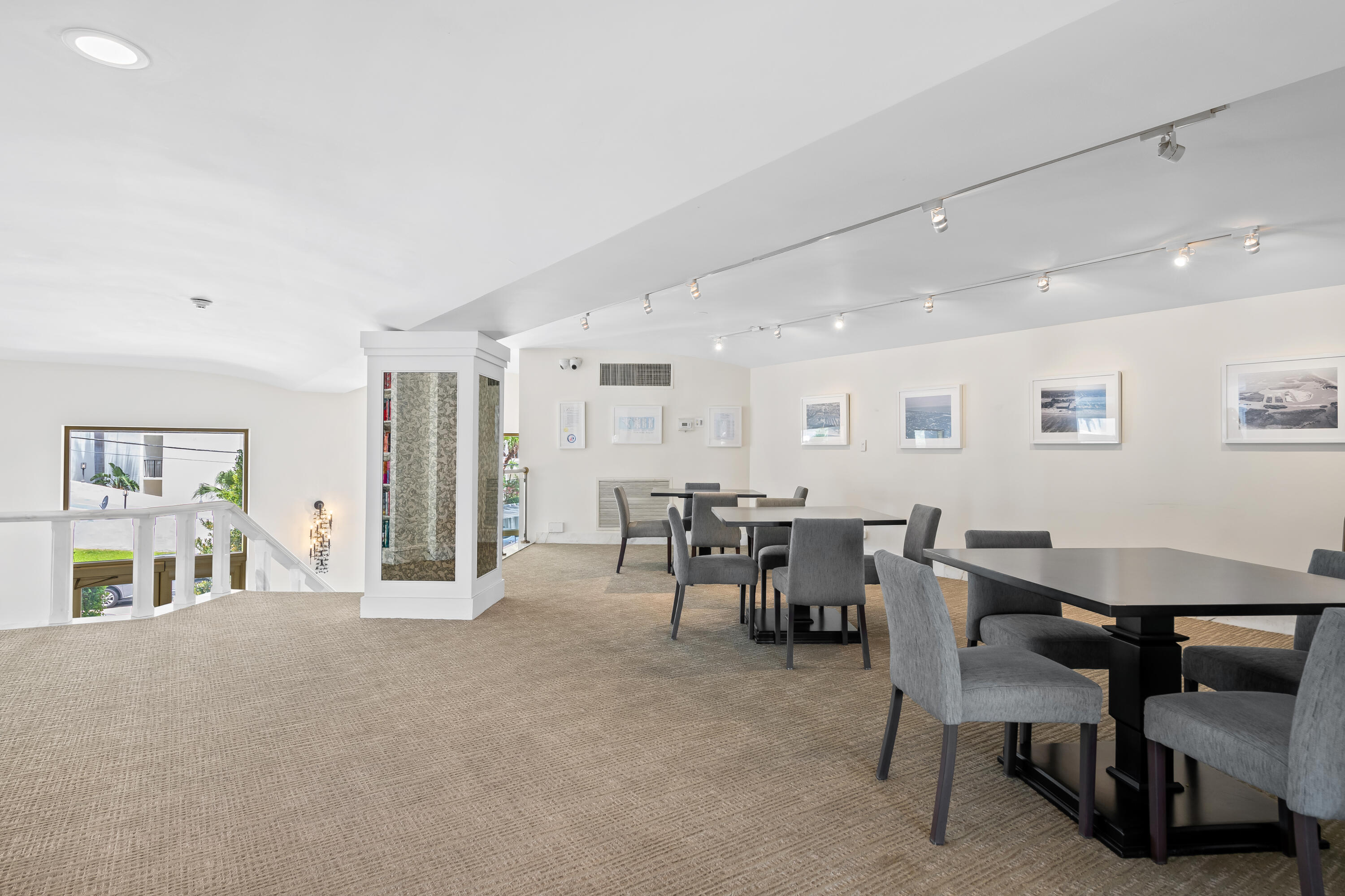 FOUR SEASONS CONDO - Residential