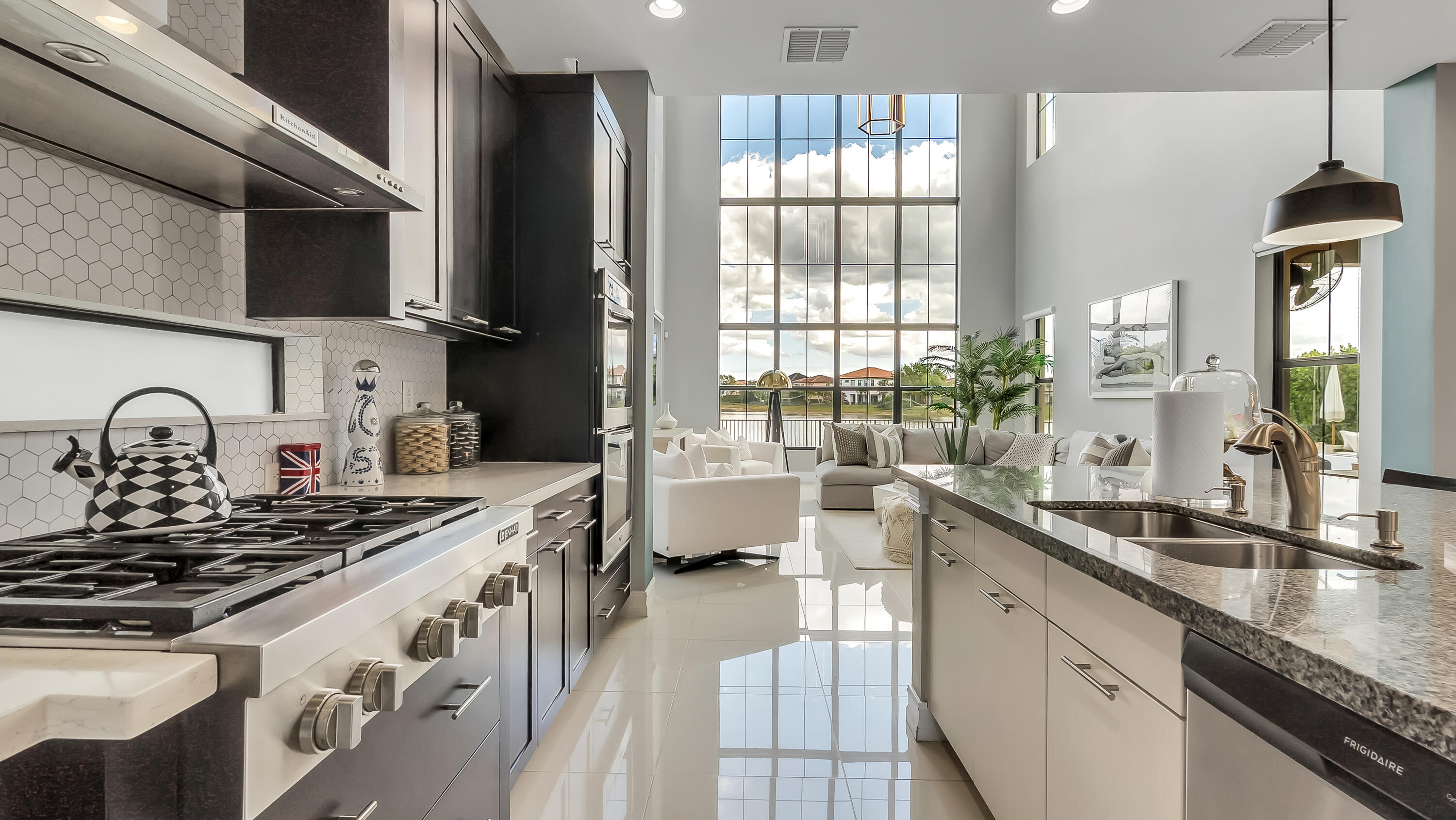 BRUSCHI PROPERTY - Residential