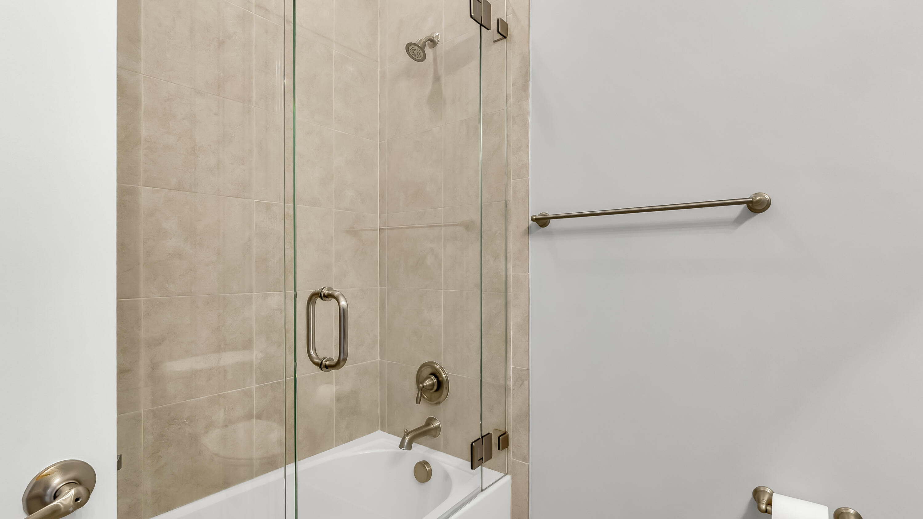 BRUSCHI PROPERTY - Residential