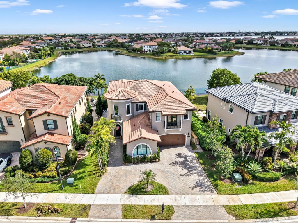 Photo of 9040 W Watercrest Cir Circle W, Parkland, FL 33076 (MLS # B26030292)