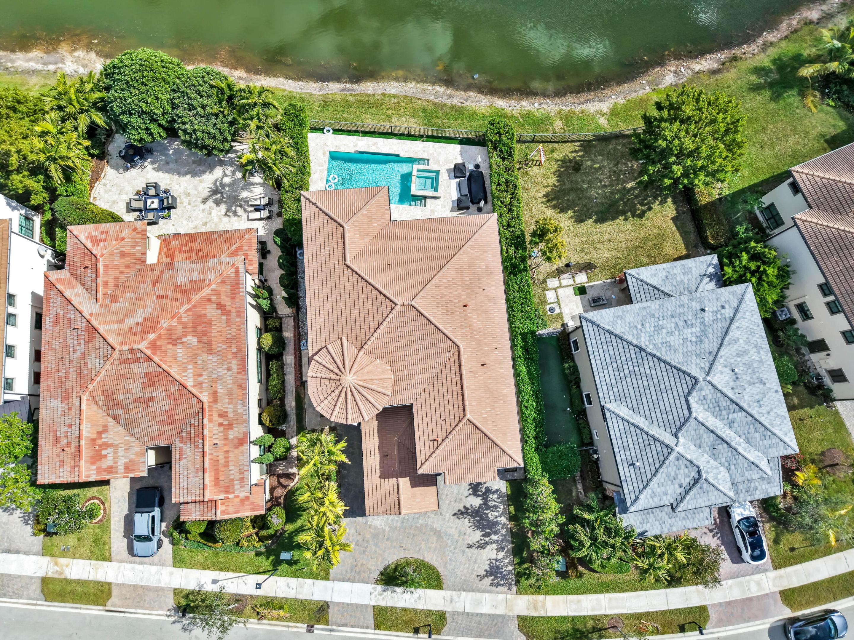 9040 W Watercrest Cir Circle W
